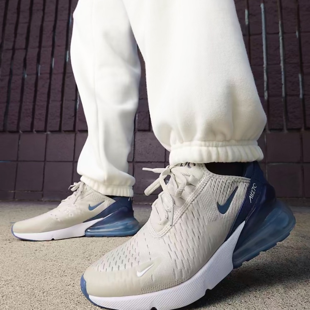 Nike Air Max 270